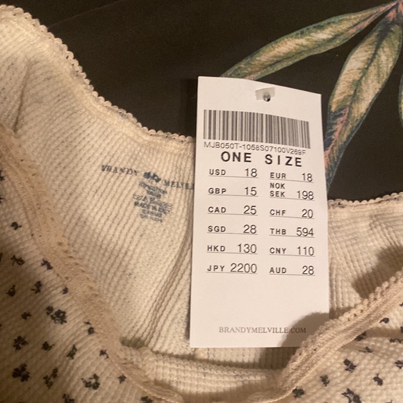 Brandy Melville Pajama Shorts - Picture 3 of 3